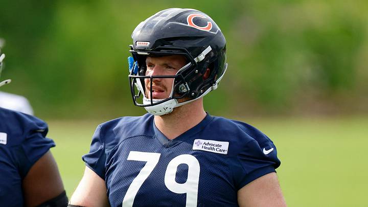 Chicago Bears offensive tackle Theo Benedet