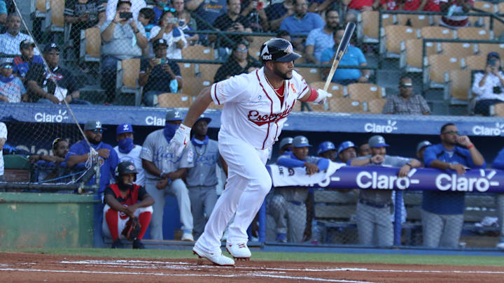 Leones del Escogido visita a los Toros del Este en la LIDOM