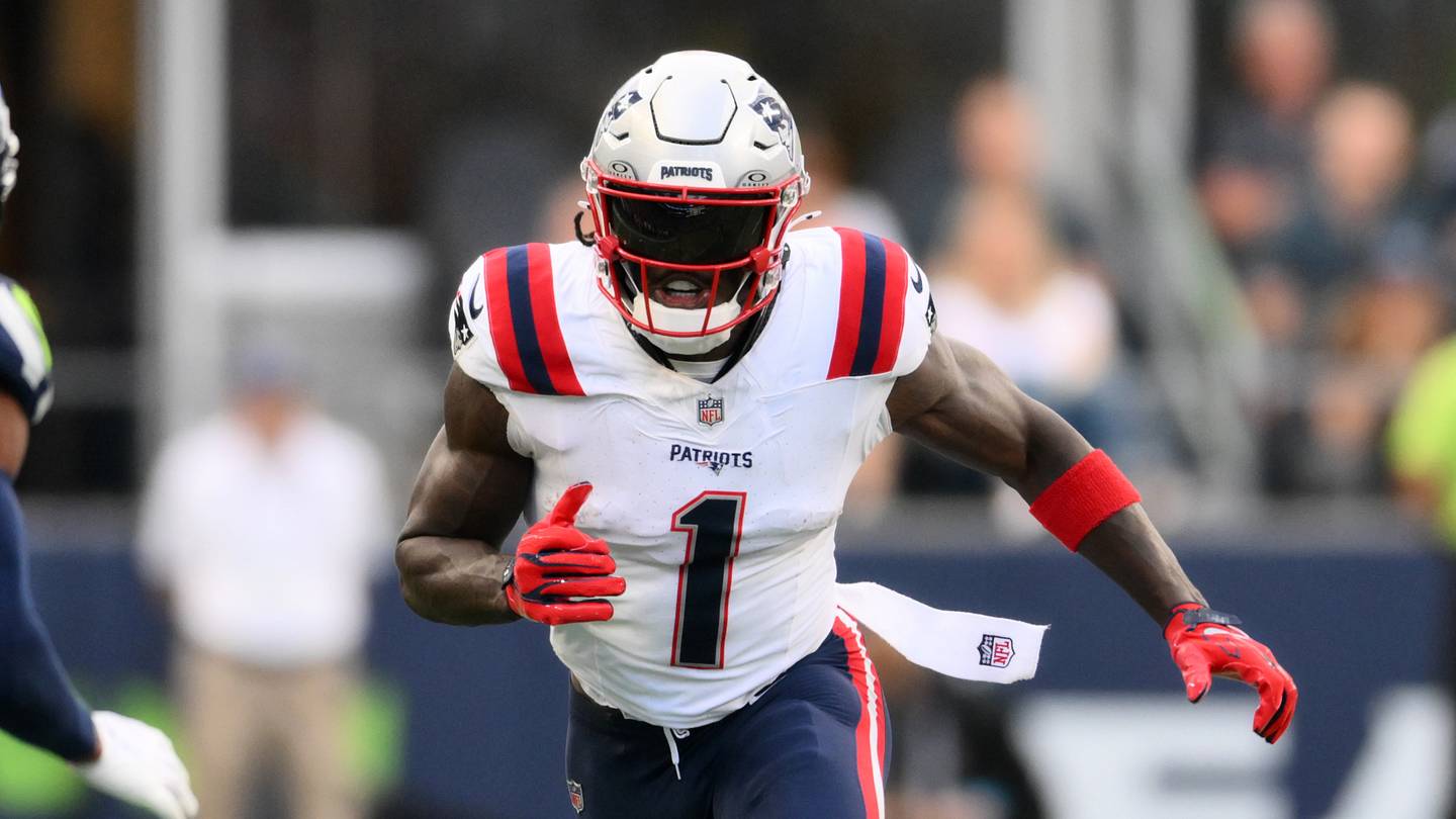Patriots Get Bad News on A. J. Brown's Injury Timeline