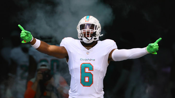 Miami Dolphins linebacker Anthony Walker Jr. runs onto the field before the game against the Jacksonville Jaguars. Miami Dolphins linebacker Anthony Walker Jr. runs onto the field before the game against the Jacksonville Jaguars.