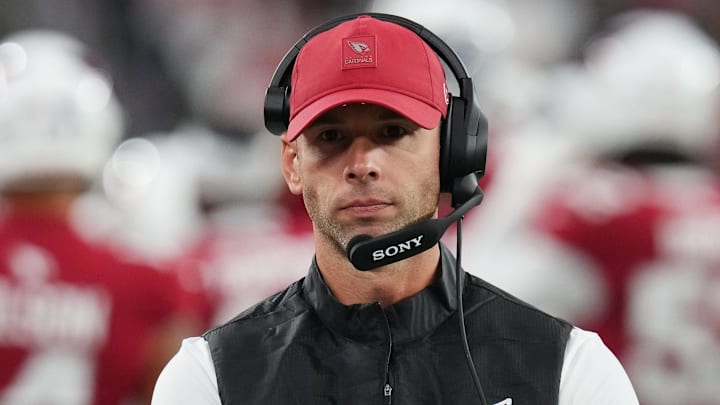 Arizona Cardinals head coach Jonathan Gannon walks the sidelines as his team plays the Jacksonville Jaguars at State Farm Stadium on Nov. 23, 2025.