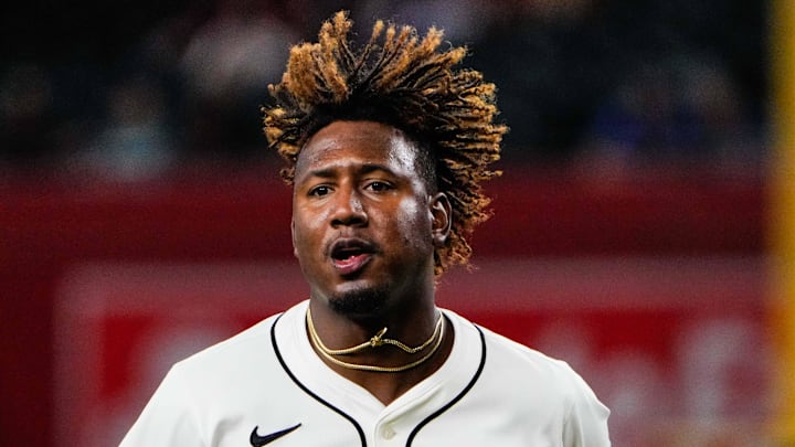 Sep 2, 2025; Phoenix, Arizona, USA; Arizona Diamondbacks shortstop Geraldo Perdomo (2) runs back to the dugout after getting out in the first inning of the game at Chase Field. Mandatory Credit: Arianna Grainey-Imagn Images Sep 2, 2025; Phoenix, Arizona, USA; Arizona Diamondbacks shortstop Geraldo Perdomo (2) runs back to the dugout after getting out in the first inning of the game at Chase Field. Mandatory Credit: Arianna Grainey-Imagn Images