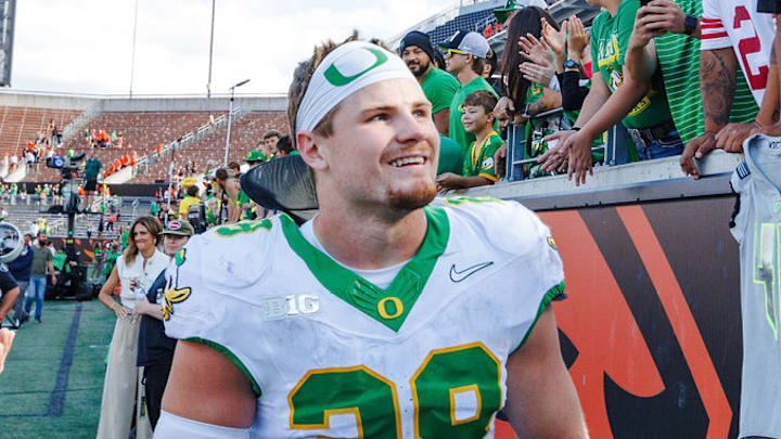 oregon ducks color schedule dan lanning big ten football uniform autzen stadium nike eugene color fans wear dante moore