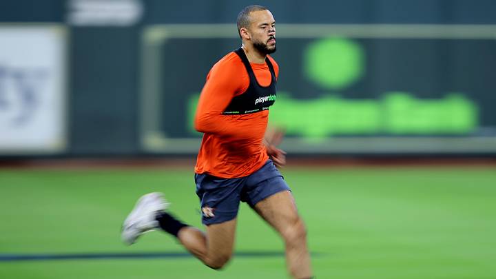 Houston Astros shortstop Carlos Correa works out before the game at Daikin Park. Credit: Erik Williams-Imagn Images Houston Astros shortstop Carlos Correa works out before the game at Daikin Park. Credit: Erik Williams-Imagn Images