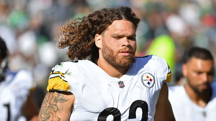 Oct 30, 2022; Philadelphia, Pennsylvania, USA; Pittsburgh Steelers defensive end Isaiahh Loudermilk (92) runs off the field at half-time against the Philadelphia Eagles at Lincoln Financial Field. Mandatory Credit: Eric Hartline-Imagn Images