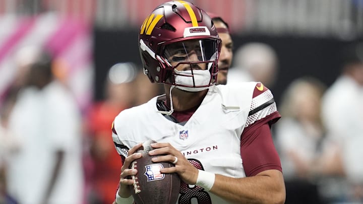 Sep 28, 2025; Atlanta, Georgia, USA; Washington Commanders quarterback Marcus Mariota (8) warms up before a game against the Atlanta Falcons at Mercedes-Benz Stadium. Mandatory Credit: Dale Zanine-Imagn Images Sep 28, 2025; Atlanta, Georgia, USA; Washington Commanders quarterback Marcus Mariota (8) warms up before a game against the Atlanta Falcons at Mercedes-Benz Stadium. Mandatory Credit: Dale Zanine-Imagn Images