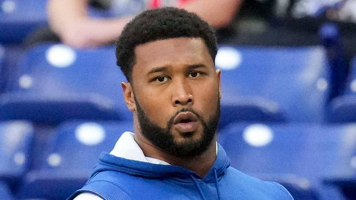Indianapolis Colts defensive tackle DeForest Buckner warms up
