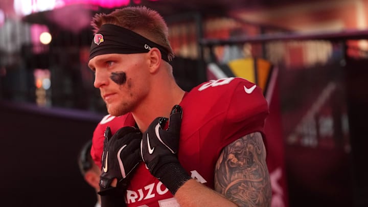 Arizona Cardinals tight end Trey McBride (85) is introduced before their game against the Jacksonville Jaguars at State Farm Stadium on Nov. 23, 2025.