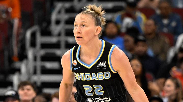 Chicago Sky guard Courtney Vandersloot Chicago Sky guard Courtney Vandersloot