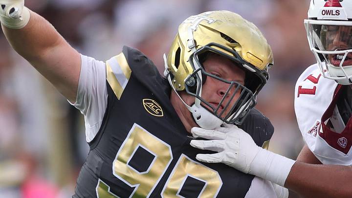 Georgia Tech Yellow Jackets defensive lineman Jordan van den Berg Georgia Tech Yellow Jackets defensive lineman Jordan van den Berg