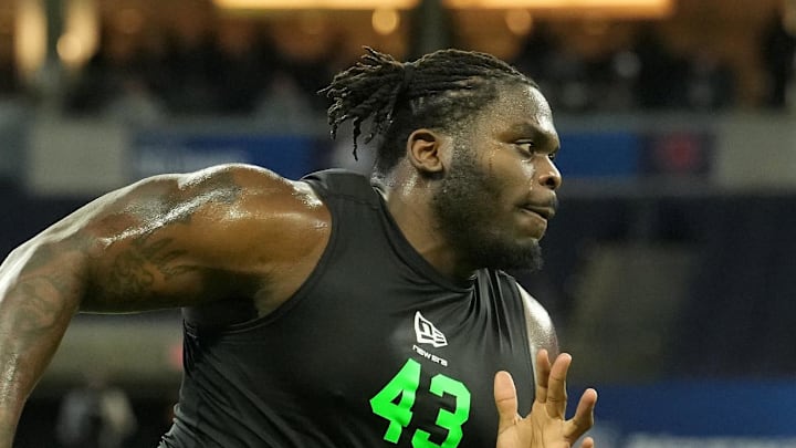 Alabama offensive lineman Jaeden Roberts