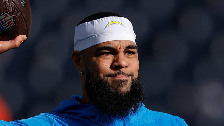 New Indianapolis Colts wide receiver Keenan Allen warms up New Indianapolis Colts wide receiver Keenan Allen warms up