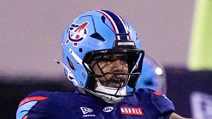 Columbus Aviators linebacker Tony Fields II 