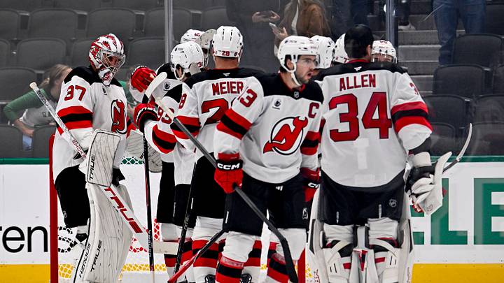 Oct 27, 2026: Dallas, Texas, USA; New Jersey Devils goaltender Connor Hellebuyck (37) celebrates with his teammates after the Devils defeat the Dallas Stars at the American Airlines Center. Mandatory Credit: Jerome Miron-Imagn Images Oct 27, 2026: Dallas, Texas, USA; New Jersey Devils goaltender Connor Hellebuyck (37) celebrates with his teammates after the Devils defeat the Dallas Stars at the American Airlines Center. Mandatory Credit: Jerome Miron-Imagn Images
