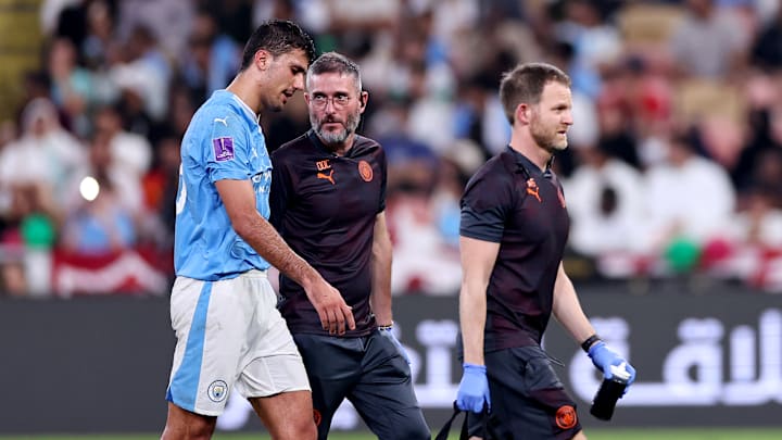 Volante sofreu uma forte entrada de Alexsander. 