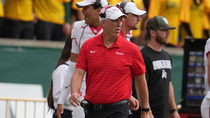  Houston Cougars head coach Willie Fritz reacts on the sidelines against the Baylor Bears during the second half at McLane Stadium. 