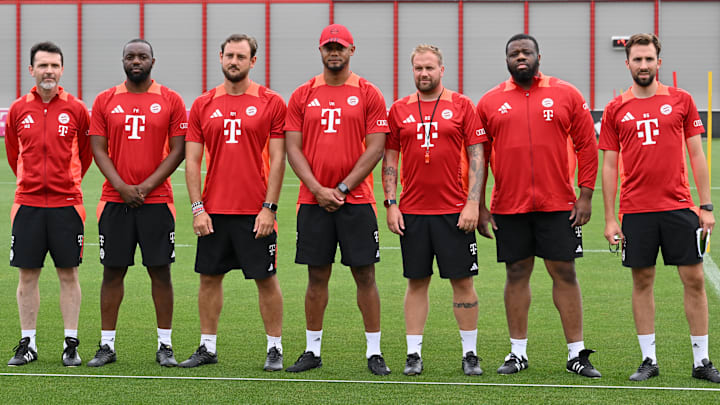 Das Trainerteam des FC Bayern muss einen Abschied hinnehmen. Das Trainerteam des FC Bayern muss einen Abschied hinnehmen.