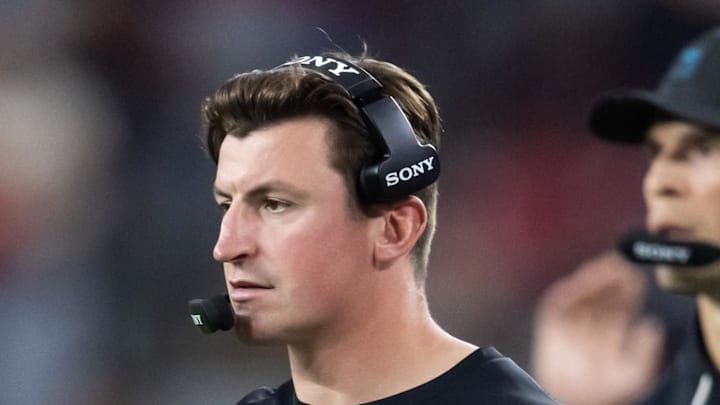 Nov 23, 2025; Glendale, Arizona, USA; Jacksonville Jaguars offensive coordinator Grant Udinski against the Arizona Cardinals at State Farm Stadium. Mandatory Credit: Mark J. Rebilas-Imagn Images Nov 23, 2025; Glendale, Arizona, USA; Jacksonville Jaguars offensive coordinator Grant Udinski against the Arizona Cardinals at State Farm Stadium. Mandatory Credit: Mark J. Rebilas-Imagn Images