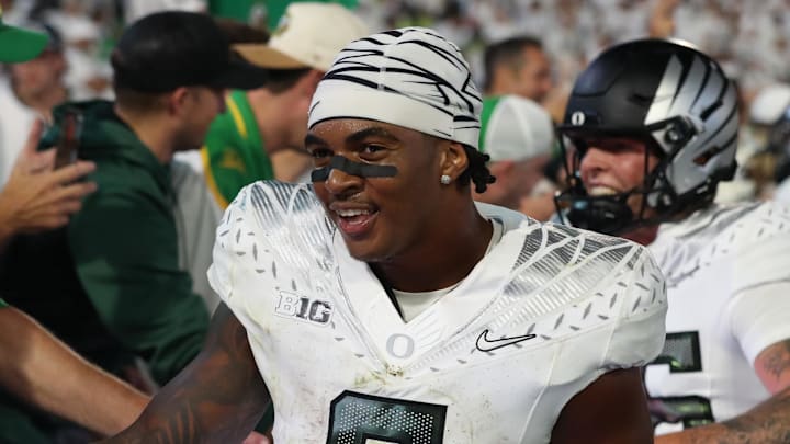 Oregon Ducks dan lanning Dante moore Jordon Davison Dierre Hill Jr. Penn State Nittany Lions Notre Dame Fighting Irish NIL Oregon Ducks dan lanning Dante moore Jordon Davison Dierre Hill Jr. Penn State Nittany Lions Notre Dame Fighting Irish NIL