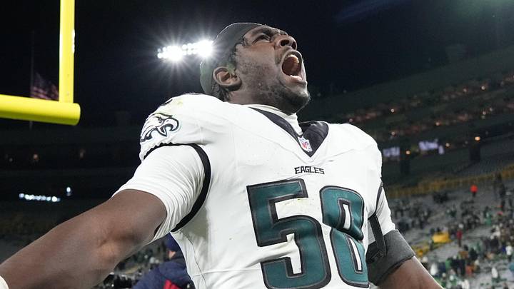 Philadelphia Eagles linebacker Jalyx Hunt
