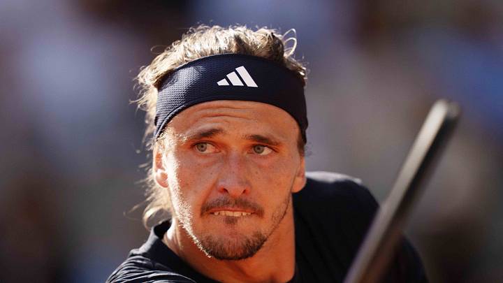 Alexander Zverev returns a shot