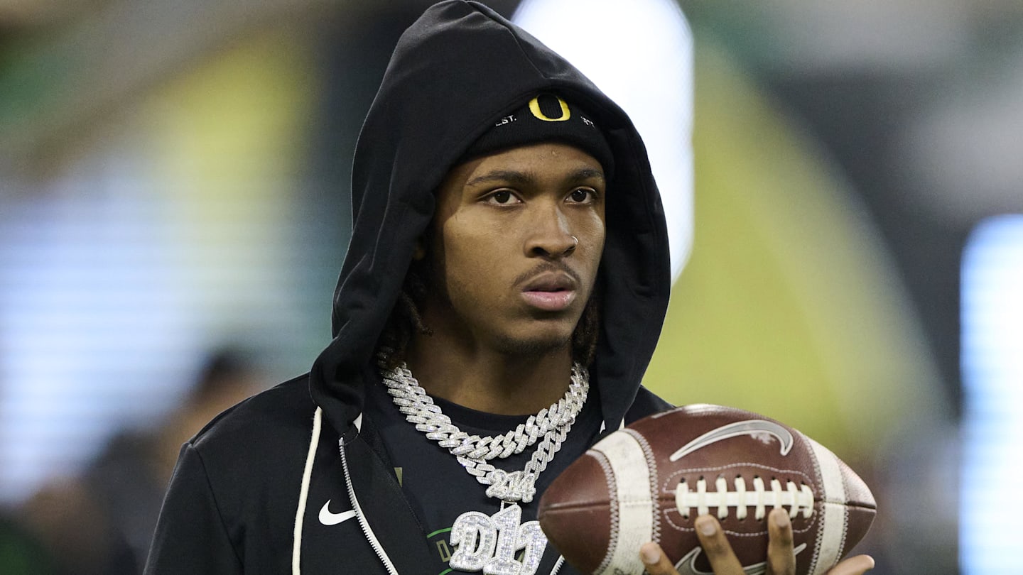 Oregon Receiver Dakorien Moore Gets Candid About Competition With Evan Stewart