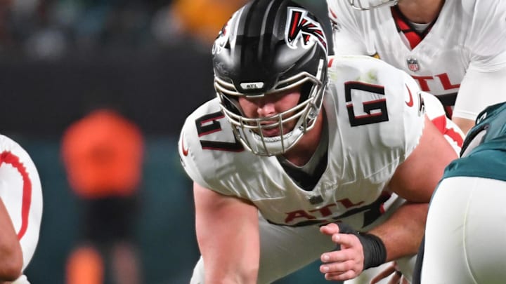 The Atlanta Falcons lost center Drew Dalman (67) to the Chicago Bears in free agency.