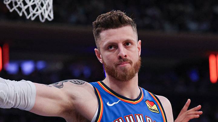 Mar 4, 2026; New York, New York, USA; Oklahoma City Thunder center Isaiah Hartenstein (55) reacts after a call in front of New York Knicks center Karl-Anthony Towns (32) during the first half at Madison Square Garden. Mandatory Credit: Vincent Carchietta-Imagn Images Mar 4, 2026; New York, New York, USA; Oklahoma City Thunder center Isaiah Hartenstein (55) reacts after a call in front of New York Knicks center Karl-Anthony Towns (32) during the first half at Madison Square Garden. Mandatory Credit: Vincent Carchietta-Imagn Images