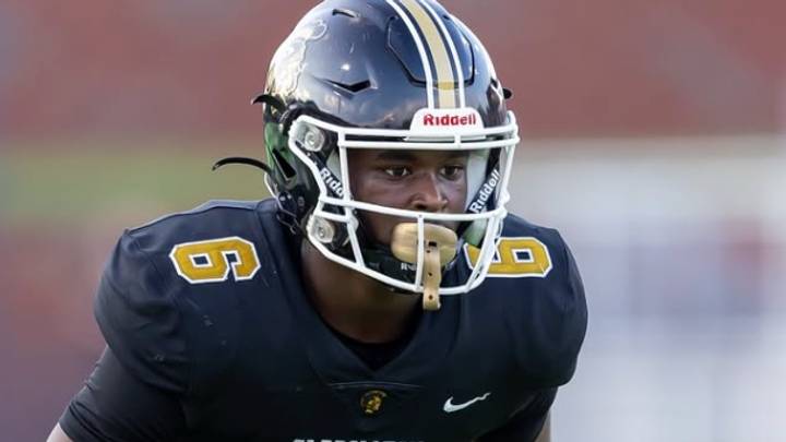 Carrollton hits the road to face Douglas County in Georgia high school football action. Watch live on the NFHS Network.