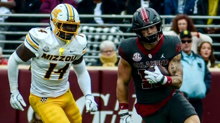 Oklahoma tight end Jaren Kanak Oklahoma tight end Jaren Kanak