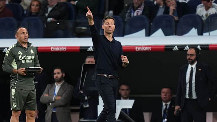 Xabi Alonso parece no ser aceptado por varios futbolistas del Real Madrid 