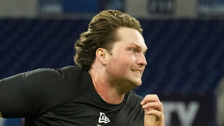 Clemson offensive lineman Blake Miller (OL35).