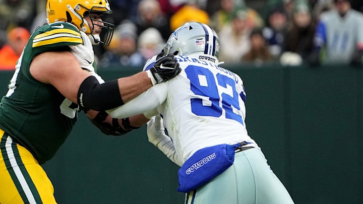 Green Bay Packers offensive tackle David Bakhtiari (69) blocks Dallas Cowboys defensive end Dorance