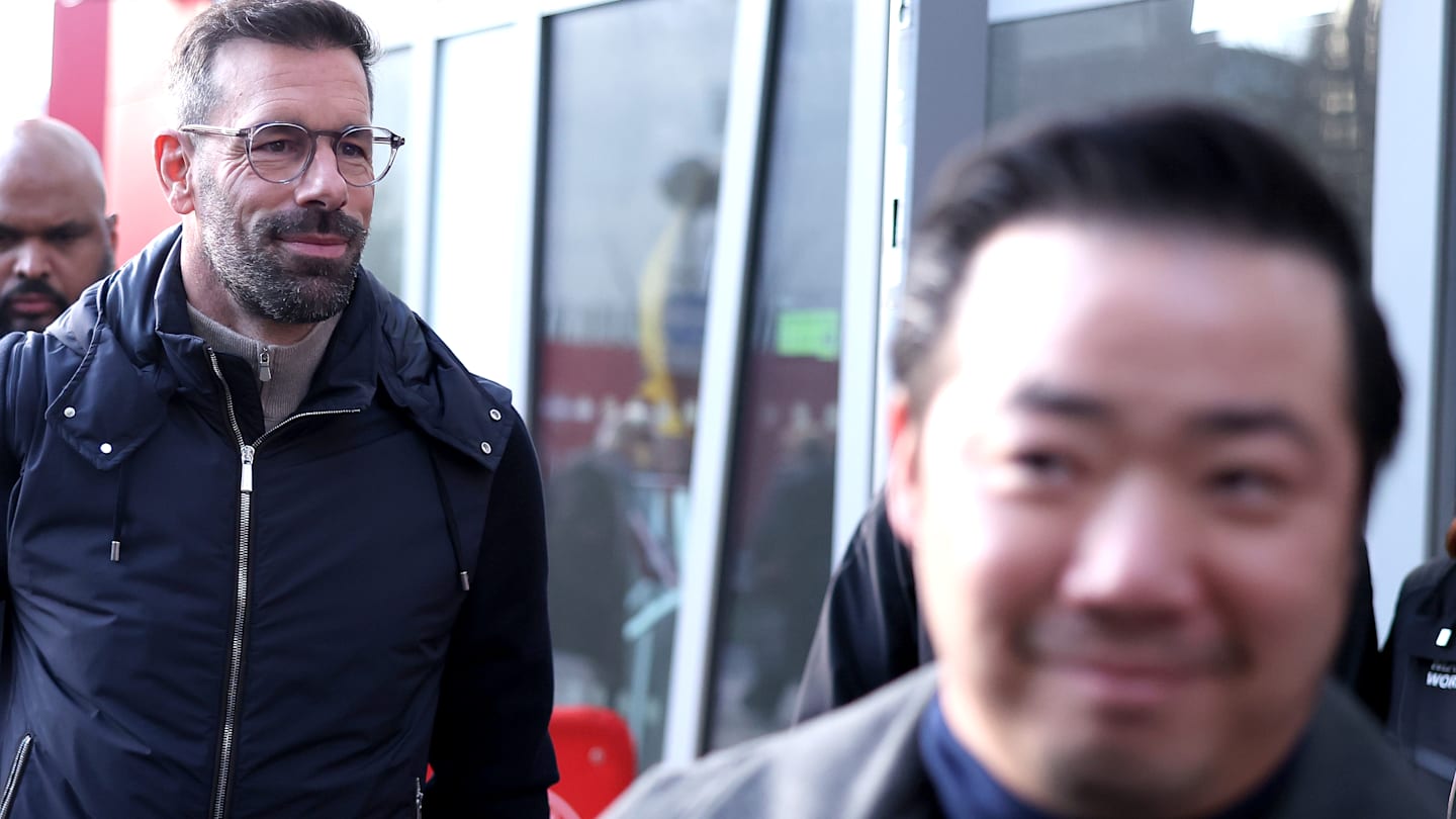 Why Leicester chairman is making van Nistelrooy sweat