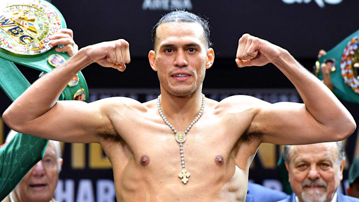 USA: DAVID BENAVIDEZ 27-0 (23 KOs) 167lbs on the dot ready to defend his belt on November 23, 2025.