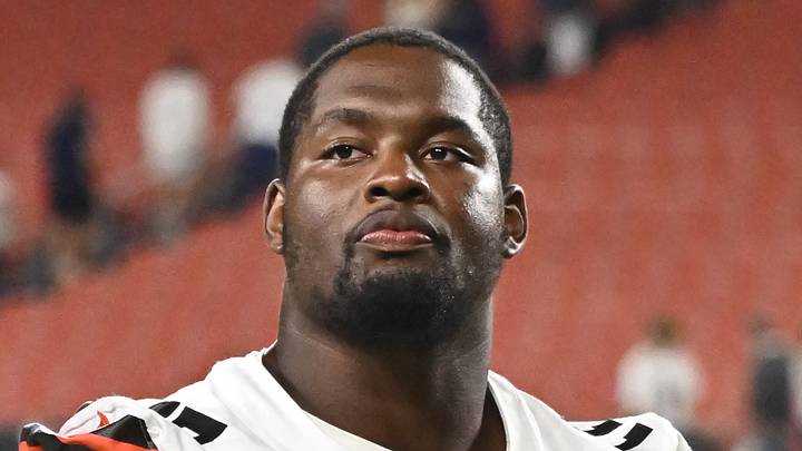 Cleveland Browns guard Zion Johnson