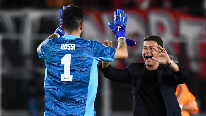 Sebastián Battaglia le brindará su confianza nuevamente a Agustín Rossi.