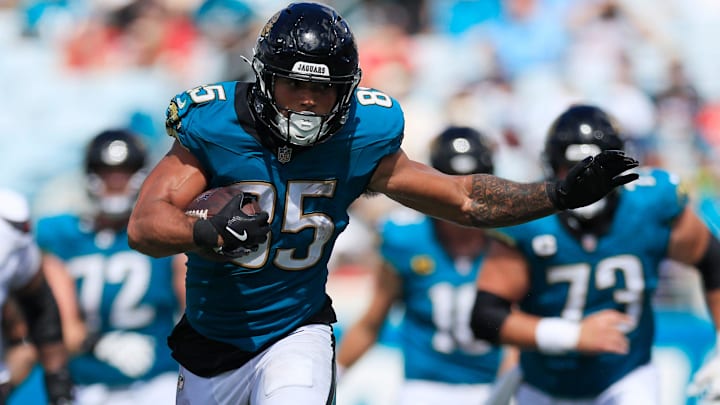 Jaguars TE Brenton Strange has scored double-digit fantasy points in each of his last two games. 