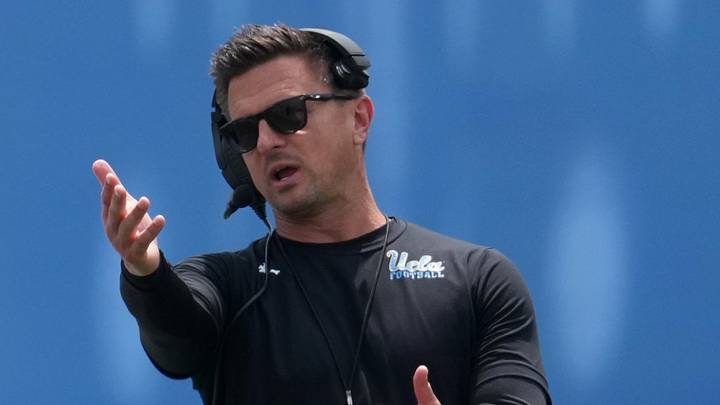 May 2, 2026; Pasadena, CA, USA; UCLA Bruins coach Bob Chesney (right) with women's basketball coach Cori Close during the spring game at Rose Bowl. Mandatory Credit: Kirby Lee-Imagn Images May 2, 2026; Pasadena, CA, USA; UCLA Bruins coach Bob Chesney (right) with women's basketball coach Cori Close during the spring game at Rose Bowl. Mandatory Credit: Kirby Lee-Imagn Images