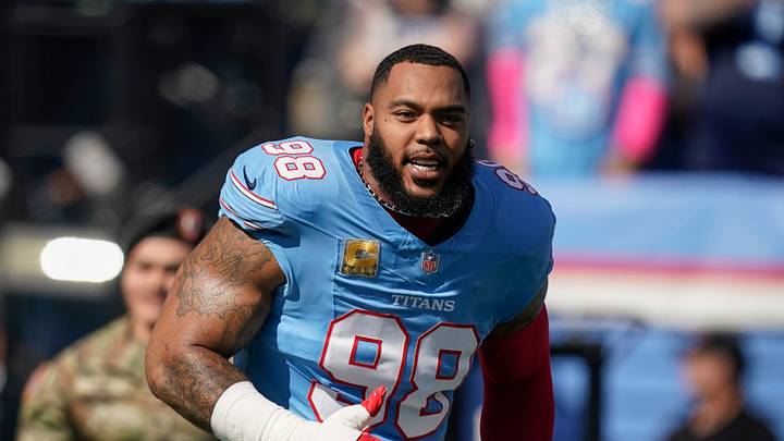 Tennessee Titans defensive tackle Jeffery Simmons (98) Tennessee Titans defensive tackle Jeffery Simmons (98)