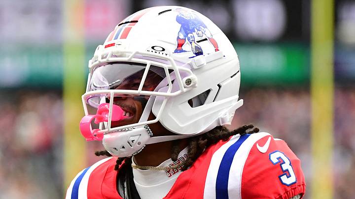 New England Patriots wide receiver DeMario Douglas (3) celebrates New England Patriots wide receiver DeMario Douglas (3) celebrates