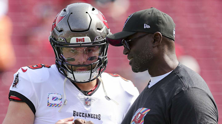 Oct 22, 2023; Tampa, Florida, USA; Tampa Bay Buccaneers quarterback Baker Mayfield (6) speaks to head coach Todd Bowles Mandatory Credit: Nathan Ray Seebeck-Imagn Images Oct 22, 2023; Tampa, Florida, USA; Tampa Bay Buccaneers quarterback Baker Mayfield (6) speaks to head coach Todd Bowles Mandatory Credit: Nathan Ray Seebeck-Imagn Images