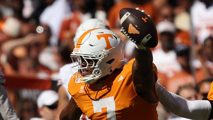 Tennessee Volunteers linebacker Arion Carter