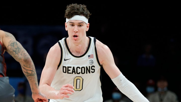 LaRavia tiene un perfil que podría amoldarse a los Warriors