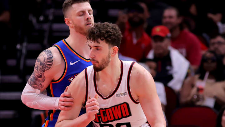 Apr 4, 2025; Houston, Texas, USA; Houston Rockets center Alperen Sengun (28) handles the ball inside against Oklahoma City Thunder center Isaiah Hartenstein (55) during the third quarter at Toyota Center. Mandatory Credit: Erik Williams-Imagn Images Apr 4, 2025; Houston, Texas, USA; Houston Rockets center Alperen Sengun (28) handles the ball inside against Oklahoma City Thunder center Isaiah Hartenstein (55) during the third quarter at Toyota Center. Mandatory Credit: Erik Williams-Imagn Images