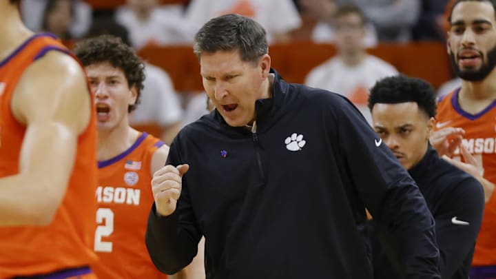 Clemson wins another to stay hot Clemson wins another to stay hot