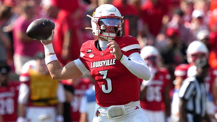 Lincoln Kienholz and Louisville are road favorites at NC State.