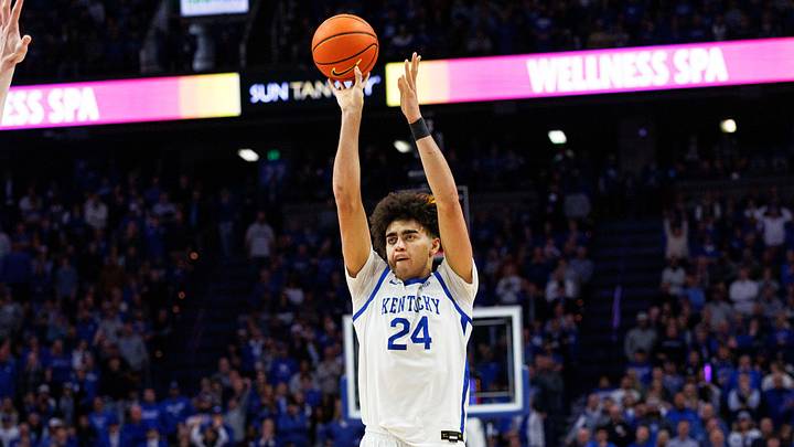 Jan 21, 2026; Lexington, Kentucky, USA; Kentucky Wildcats center Malachi Moreno (24) shoots the ball during the second half against the Texas Longhorns at Rupp Arena at Central Bank Center. Mandatory Credit: Jordan Prather-Imagn Images