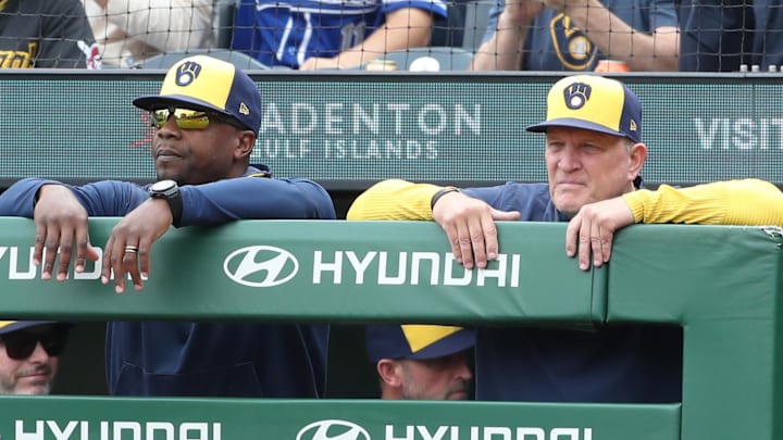 May 25, 2025; Pittsburgh, Pennsylvania, USA; Milwaukee Brewers associate manager Rickie Weeks Jr. (left) and manager Pat Murphy (right) look on over the dugout railing against the Pittsburgh Pirates during the ninth inning at PNC Park. Mandatory Credit: Charles LeClaire-Imagn Images May 25, 2025; Pittsburgh, Pennsylvania, USA; Milwaukee Brewers associate manager Rickie Weeks Jr. (left) and manager Pat Murphy (right) look on over the dugout railing against the Pittsburgh Pirates during the ninth inning at PNC Park. Mandatory Credit: Charles LeClaire-Imagn Images
