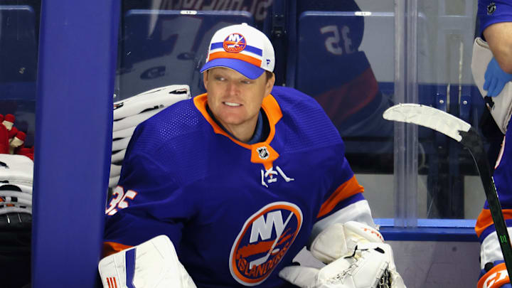 Cory Schneider was a different kind of backup for the NY Islanders this weekend